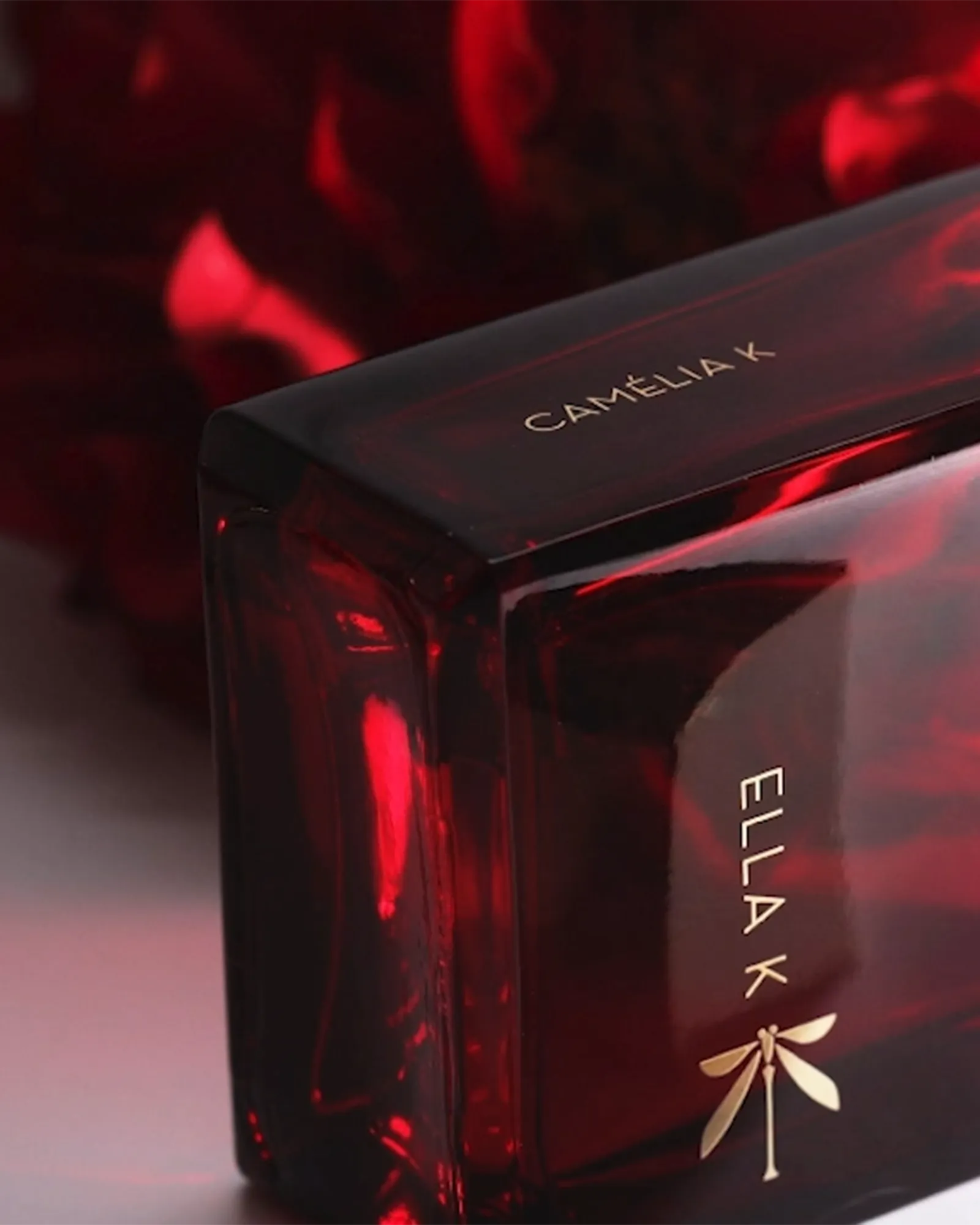 Camélia K - Muchachos | Parfumerie de Niche & Parfums Rares - Sélection Exclusive