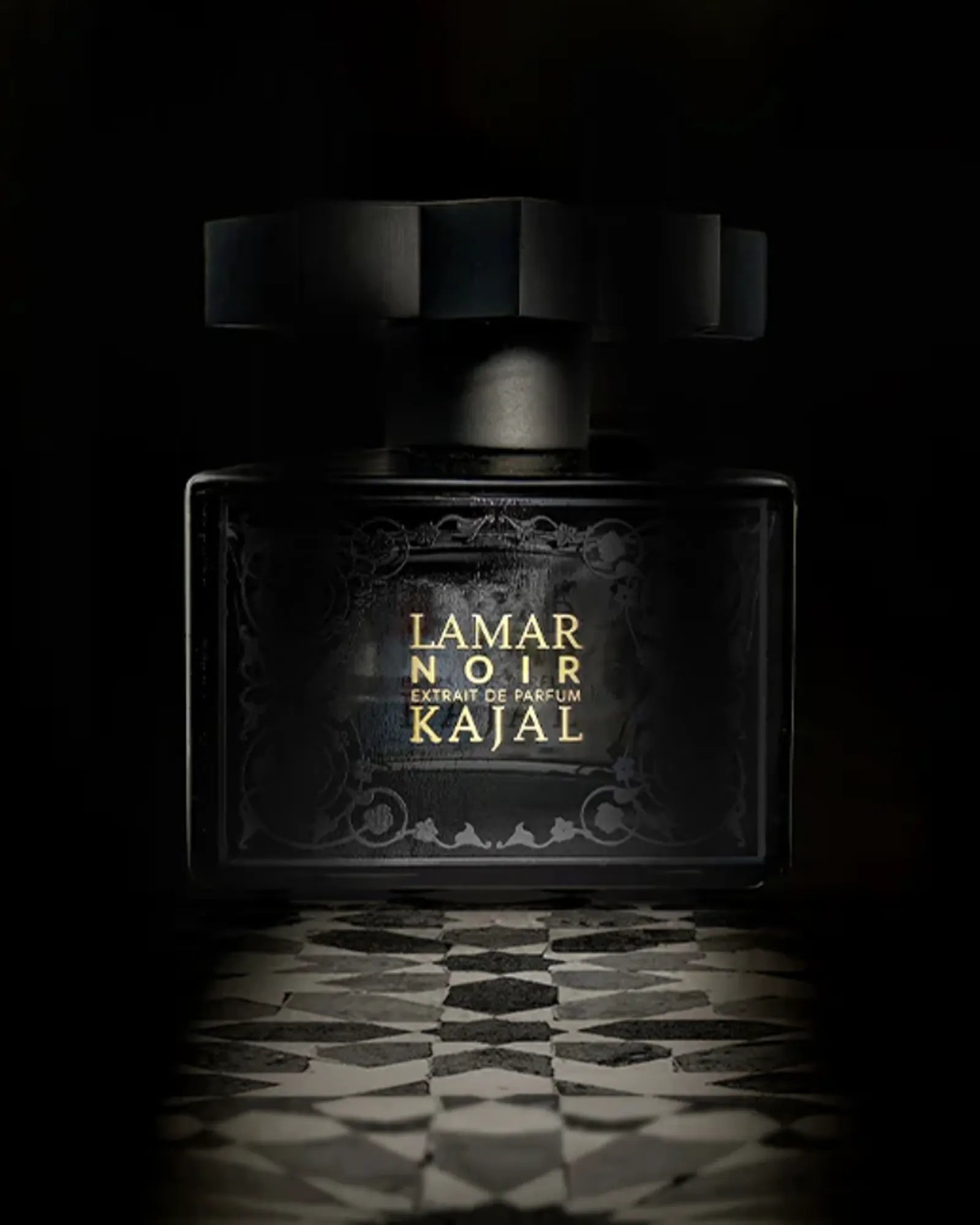 Kajal Lamar Noir